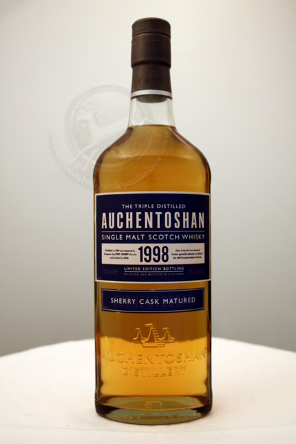 Auchentoshan 2010 Festival Bottling front detailed image of bottle
