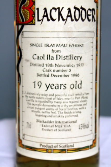 Caol Ila 1977 front detailed image of bottle Caol Ila 1977 front detailed image of bottle