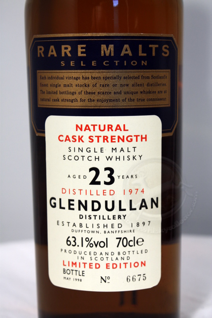Glendullan 1974 front detailed image of bottle Glendullan 1974 front detailed image of bottle