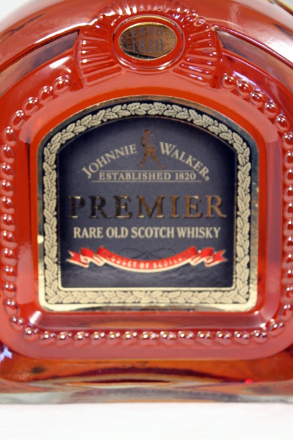 Premier front detailed image of bottle