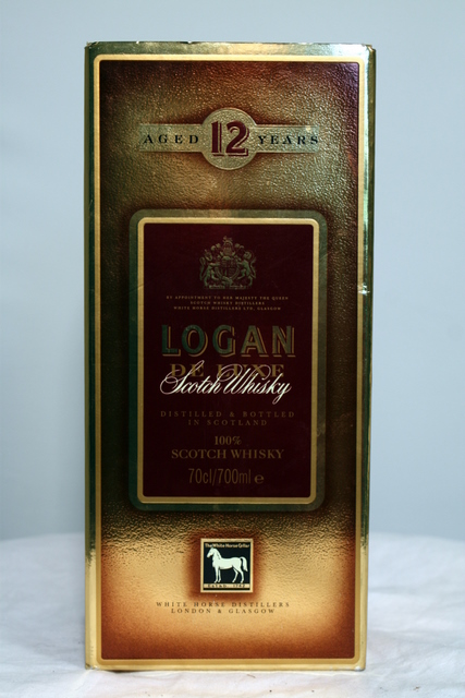 Logan De Luxe box front image