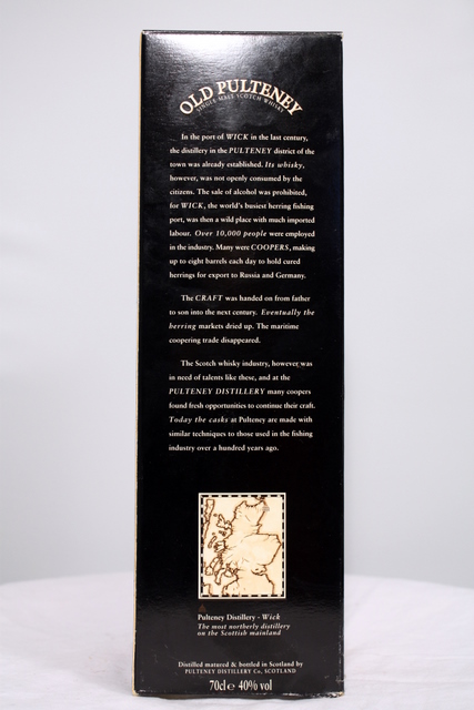 Old Pulteney box rear image